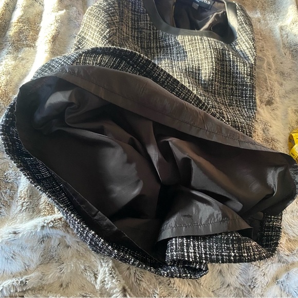 Karl Lagerfeld Dress Knit Textured Mini Length Short Sleeve Leather Trim: 10 - Picture 8 of 10